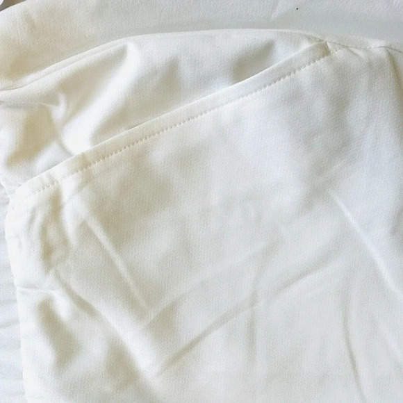 NWT TEK GEAR Women High Rise Pockets Fully Lined White Shorts Plus Size 2X - Picture 2 of 5